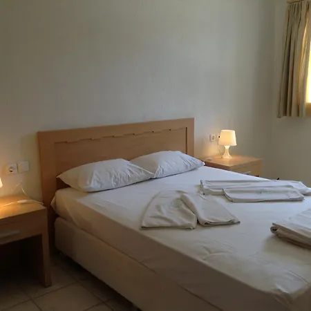 Marialena Village Apartahotel Platanias (Skiathos)